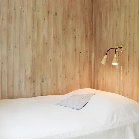 Three-bedroom In Romo Nyaraló Rømø